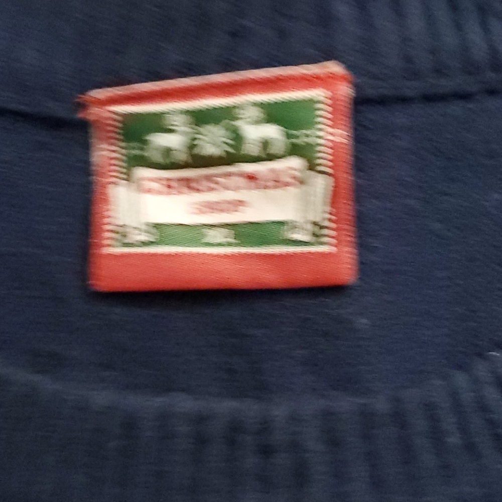 CUTE Christmas sweater. - Picture 3 of 6